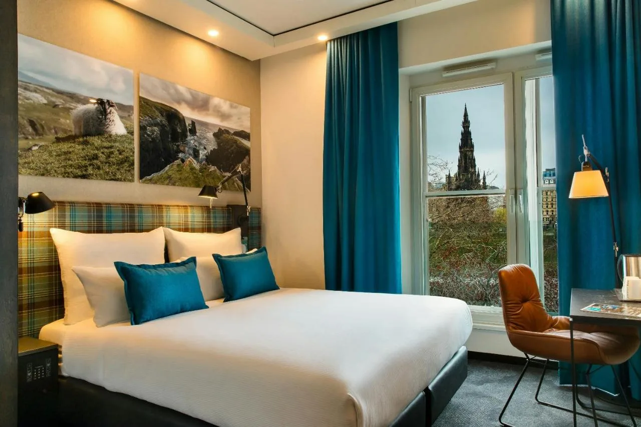 Standard Double Room with City View